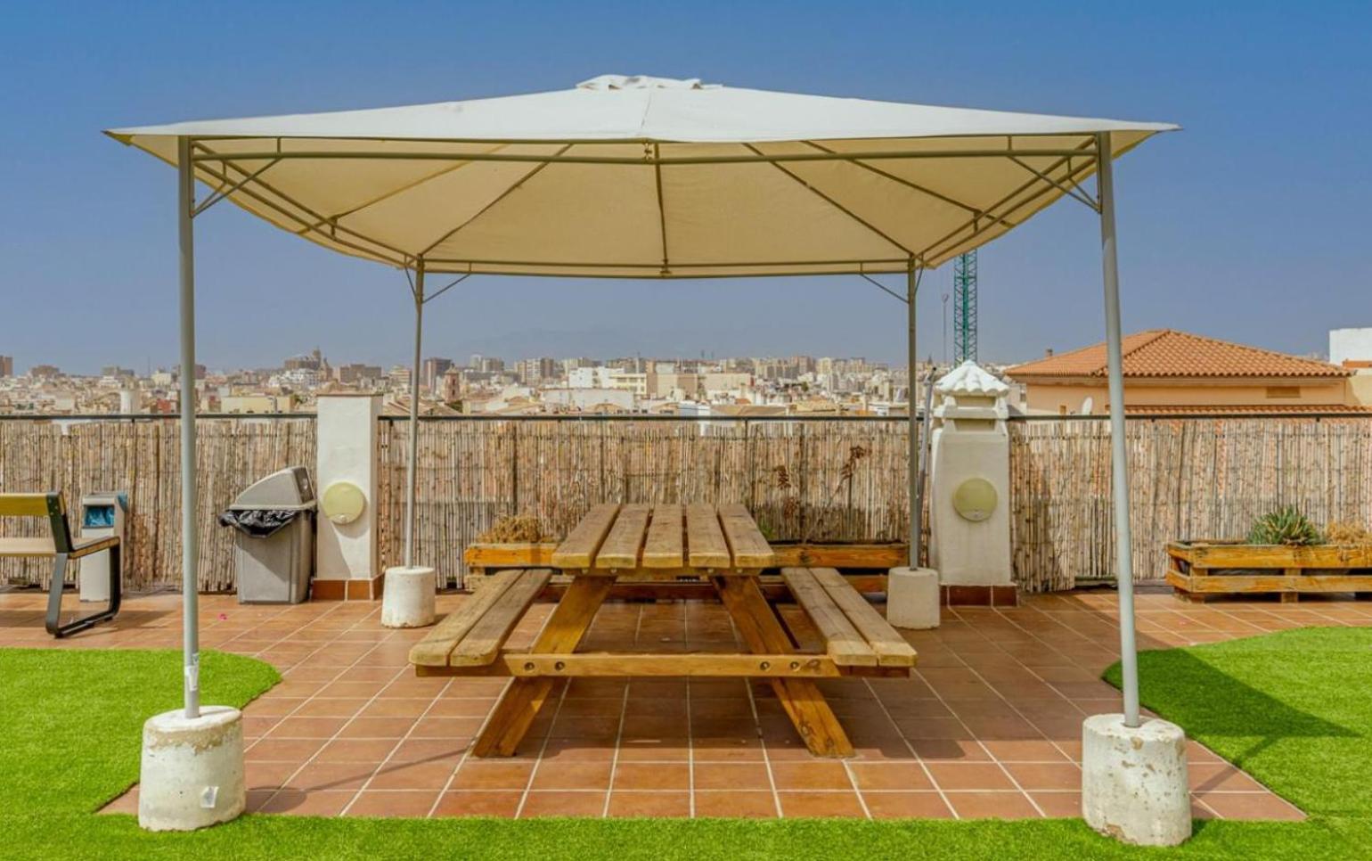Apartamento Centrico La Merced - Free Parking & Free Gym Málaga Exterior foto
